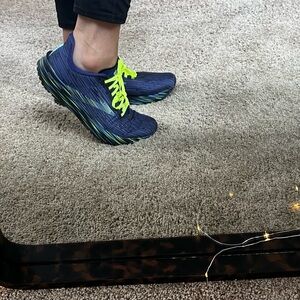 Brooks Boston Marathon Sneakers